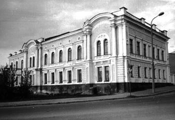 Низшее училище. Западный фасад