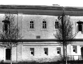 Братские кельи. Фрагмент южного фасада